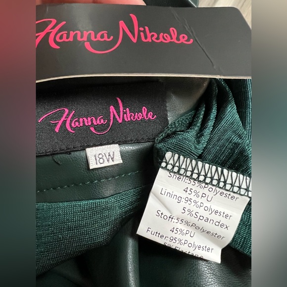 Green skirt - Picture 2 of 4